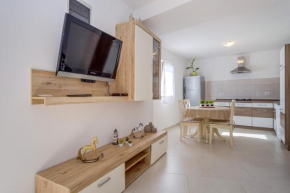 Apartment Angela, Ćunski